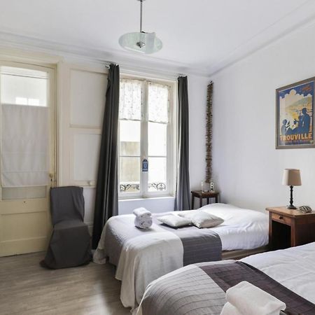 Appartement Des Embruns - Welkeys Trouville-sur-Mer Kültér fotó